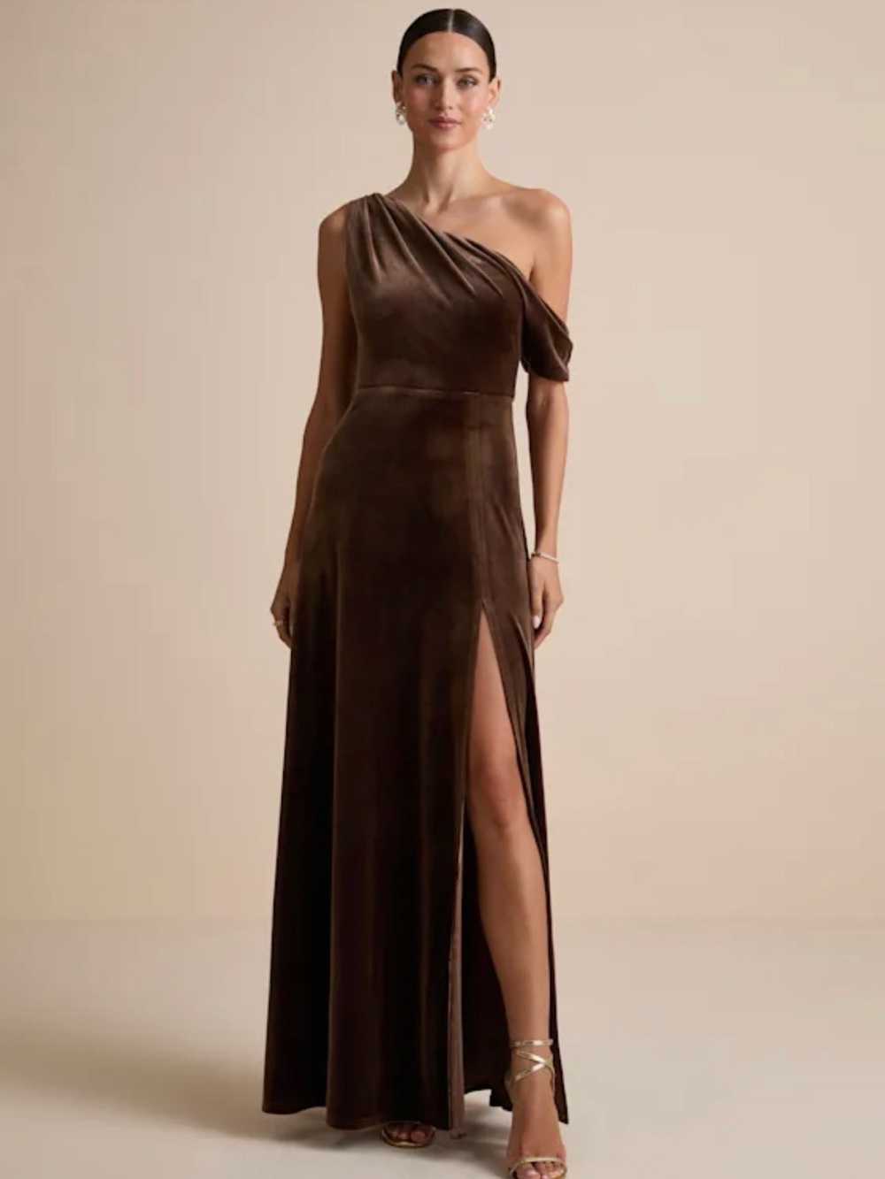 Lulu's One-Shoulder Chocolate Velvet Gown